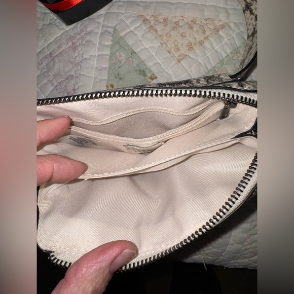 Snakeskin Print Crossbody Wallet Bag Neutral Vegan Leather - Picture 3 of 11